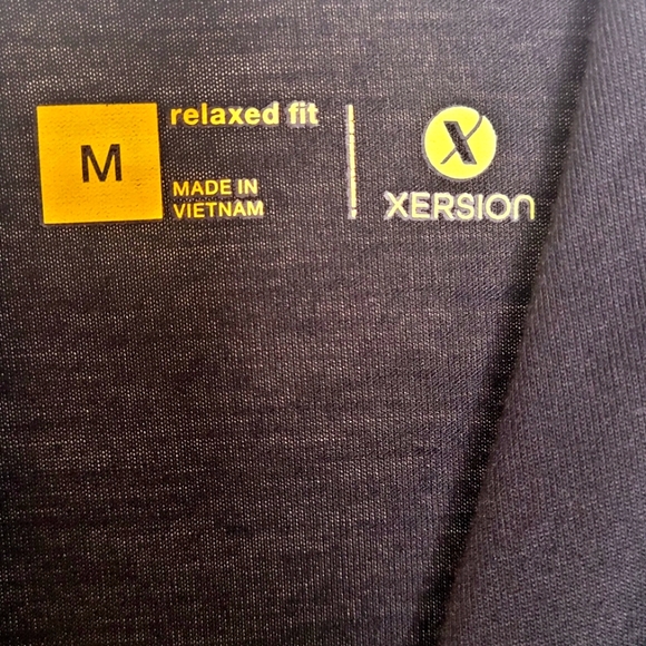 Xertion Black Longsleeve Wrap Top Medium Thumb Holes Excellent Condition 🖤 - Picture 2 of 3